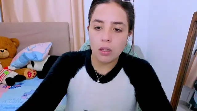  alicia z online show from February 8, 2026, 4:21 am