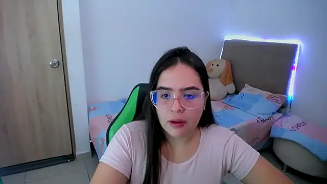  alicia z online show from February 25, 2025, 5:30 pm