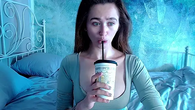 Snapshot of millllina chatting on November 23, 2025, 2:16 pm millllina online show from November 23, 2025, 2:16 pm