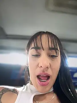 Snapshot of __IRIS__ chatting on January 24, 2025, 8:32 pm IRIS online show from January 24, 2025, 8:32 pm