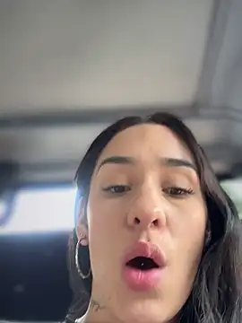 Snapshot of __IRIS__ chatting on February 14, 2025, 7:33 pm IRIS online show from February 14, 2025, 7:33 pm