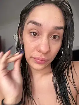 Snapshot of __IRIS__ chatting on October 2, 2025, 1:25 pm IRIS online show from October 2, 2025, 1:25 pm