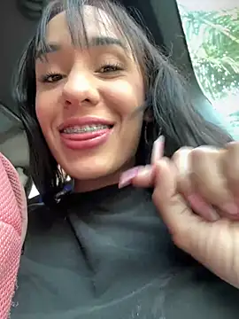 Snapshot of __IRIS__ chatting on February 5, 2025, 9:29 pm IRIS online show from February 5, 2025, 9:29 pm