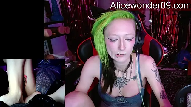 alicewonder09 online show from January 9, 2026, 4:52 am
