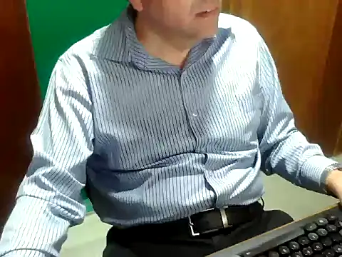 FernandoReuterG online show from October 15, 2025, 3:05 am