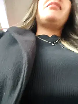 alana 69 online show from November 28, 2025, 9:15 pm