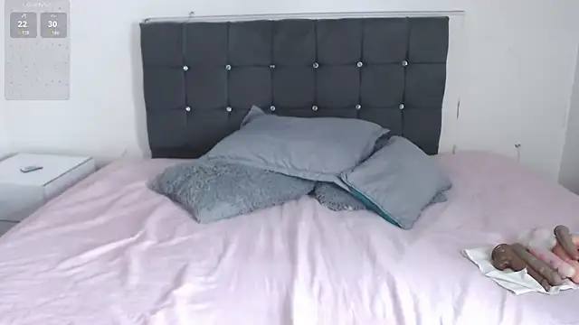 Snapshot of selena_yourmilf chatting on February 19, 2026, 3:53 pm selena yourmilf online show from February 19, 2026, 3:53 pm