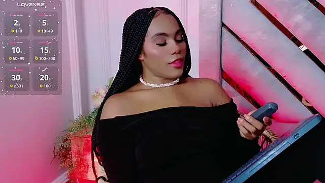 Snapshot of Sara_Boom chatting on June 13, 2026, 8:29 pm Sara Boom online show from June 13, 2026, 8:29 pm