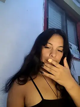 Snapshot of ZaraHoney chatting on February 23, 2025, 6:28 am ZaraHoney online show from February 23, 2025, 6:28 am
