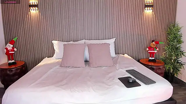 CloeHarp online show from December 22, 2025, 11:32 am