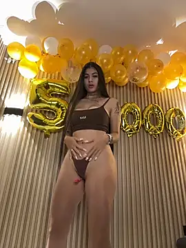 Sarasanders 4 online show from December 22, 2025, 3:17 am