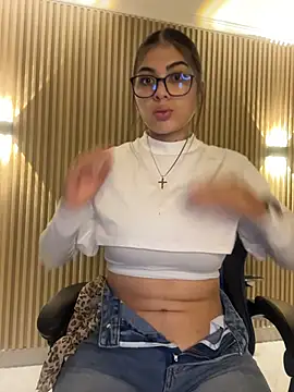 Sarasanders 4 online show from October 16, 2025, 2:53 am