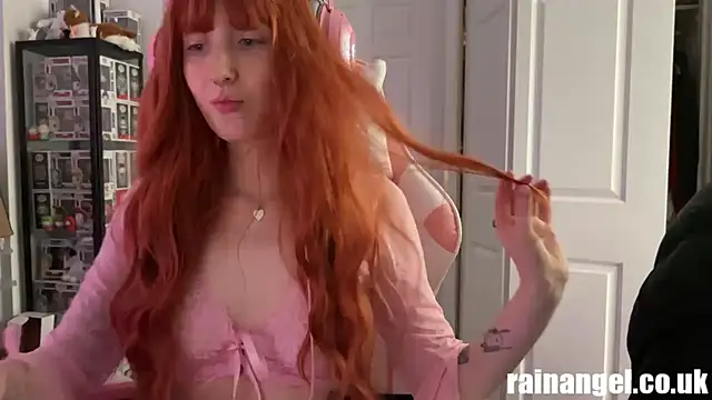 Snapshot of rainangel1 chatting on January 31, 2025, 3:44 pm rainangel1 online show from January 31, 2025, 3:44 pm