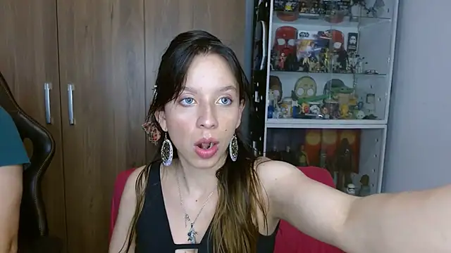 Snapshot of Isaandysex2428 chatting on March 14, 2026, 12:27 am Isaandysex2428 online show from March 14, 2026, 12:27 am