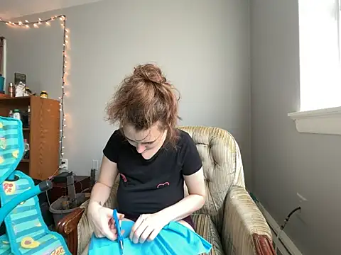 Snapshot of Snowbunnycake_131 chatting on July 28, 2026, 6:31 pm Snowbunnycake 131 online show from July 28, 2026, 6:31 pm