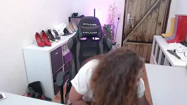 Snapshot of GeilesLuder75 chatting on November 16, 2025, 10:31 am GeilesLuder75 online show from November 16, 2025, 10:31 am