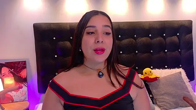 ValenScott1 online show from October 17, 2025, 12:51 pm