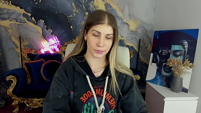 Snapshot of CassandraGood chatting on March 16, 2025, 12:55 pm CassandraGood online show from March 16, 2025, 12:55 pm