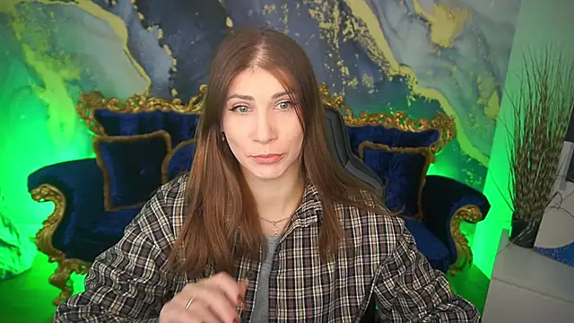 CassandraGood online show from December 19, 2025, 7:55 am