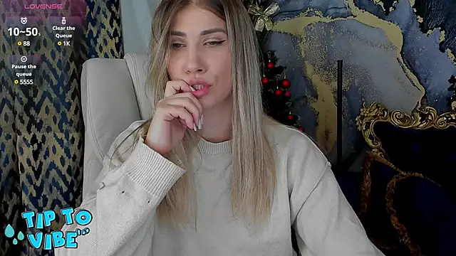 Snapshot of CassandraGood chatting on January 17, 2025, 8:44 pm CassandraGood online show from January 17, 2025, 8:44 pm