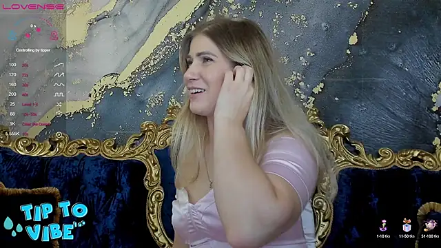 Snapshot of CassandraGood chatting on January 10, 2025, 5:58 am CassandraGood online show from January 10, 2025, 5:58 am