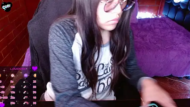 MidoriQuiinn online show from March 30, 2026, 3:57 pm