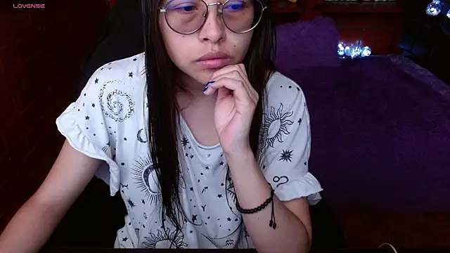 Snapshot of MidoriQuiinn chatting on June 2, 2026, 3:56 pm MidoriQuiinn online show from June 2, 2026, 3:56 pm