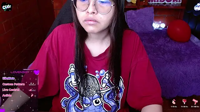 Snapshot of MidoriQuiinn chatting on May 6, 2026, 4:00 pm MidoriQuiinn online show from May 6, 2026, 4:00 pm