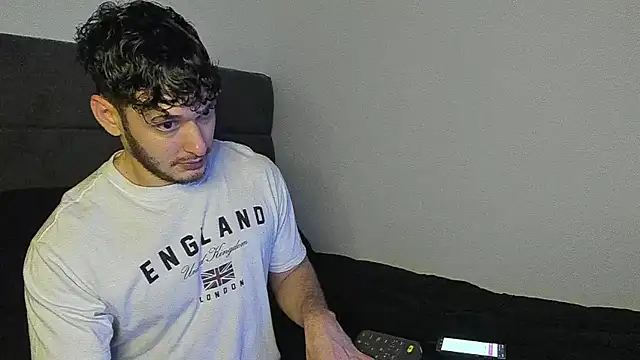 alejandro  2 online show from December 3, 2025, 8:30 pm