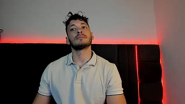 alejandro  2 online show from February 9, 2026, 3:54 pm