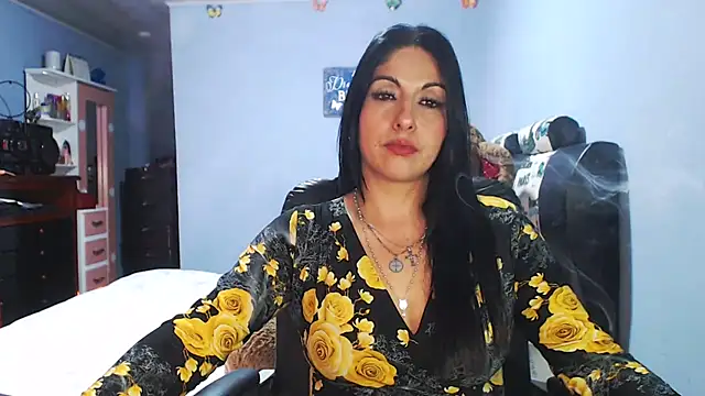 Snapshot of sahtlove1 chatting on April 29, 2026, 10:05 pm sahtlove1 online show from April 29, 2026, 10:05 pm