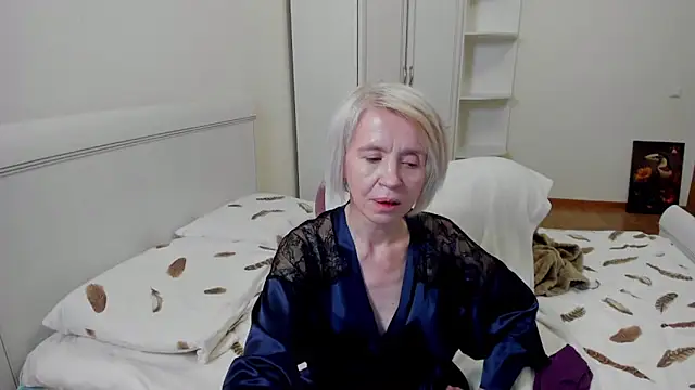 aminalive online show from November 1, 2025, 5:29 pm