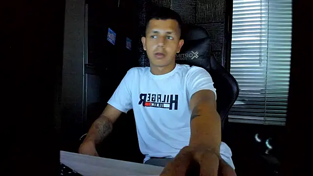 boy bigcock24cm online show from May 19, 2026, 10:50 pm