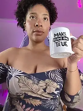 DannaBerry online show from November 30, 2025, 1:45 pm