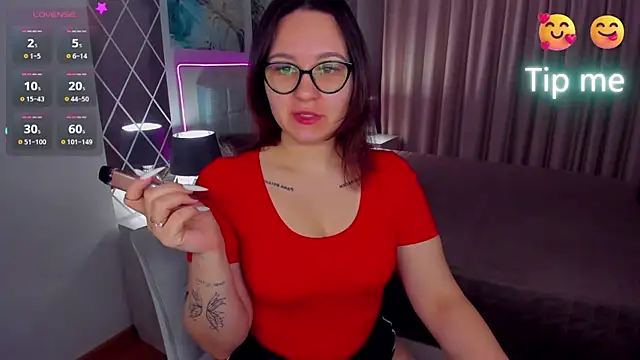 Snapshot of EsterLogan chatting on March 16, 2025, 5:58 am EsterLogan online show from March 16, 2025, 5:58 am