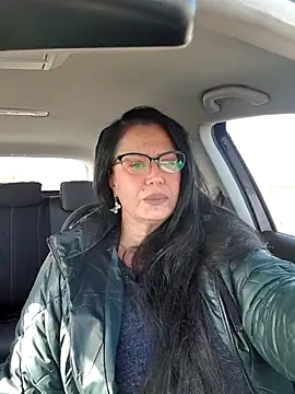 x  KHALEESI  x online show from November 12, 2025, 10:08 am