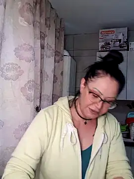 x  KHALEESI  x online show from November 6, 2025, 12:09 pm