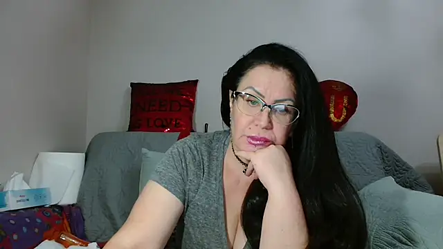 Snapshot of x__KHALEESI__x chatting on September 25, 2025, 8:48 pm x KHALEESI x online show from September 25, 2025, 8:48 pm