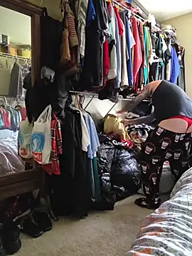 smoke777999 online show from April 22, 2026, 3:41 pm