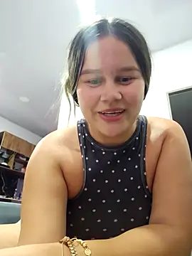 sweet lucia online show from November 8, 2025, 9:51 pm