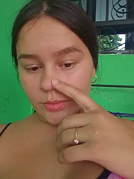 Snapshot of sweet_lucia chatting on July 25, 2026, 7:31 pm sweet lucia online show from July 25, 2026, 7:31 pm