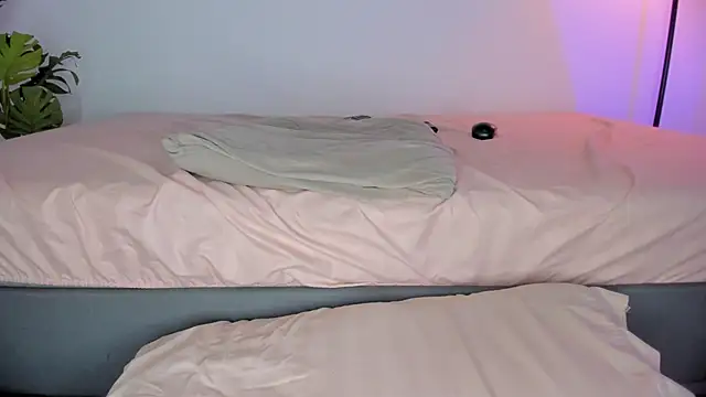 Snapshot of hot_booty_ chatting on March 1, 2026, 8:53 pm hot booty online show from March 1, 2026, 8:53 pm