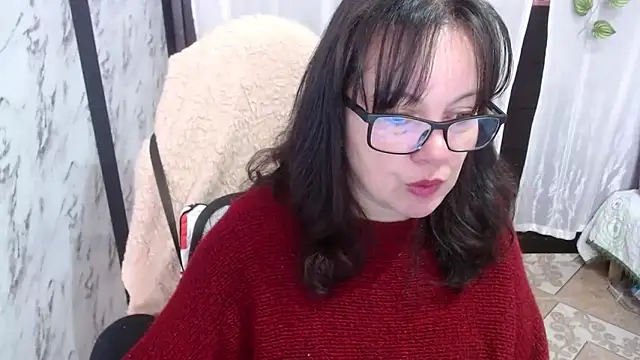 Sonialorens  online show from February 21, 2025, 2:59 pm
