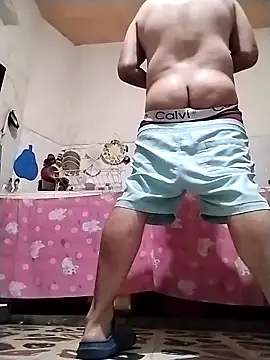 starplss online show from October 23, 2025, 3:21 pm