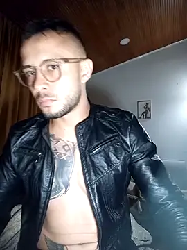 Snapshot of sebastian_horny chatting on April 30, 2026, 6:09 am sebastian horny online show from April 30, 2026, 6:09 am
