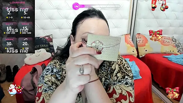Snapshot of lady_lauren chatting on February 3, 2025, 5:18 am lady lauren online show from February 3, 2025, 5:18 am