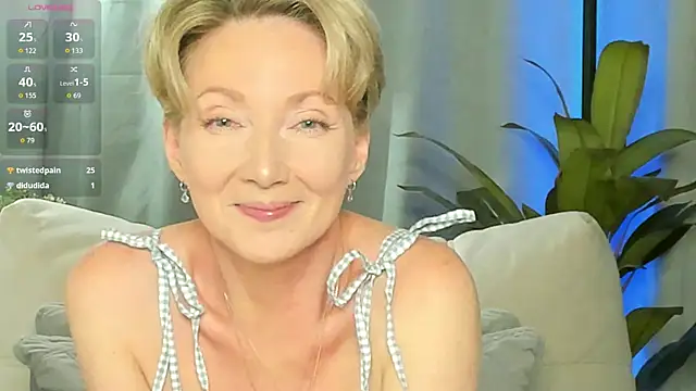 AkexandraFix online show from April 27, 2026, 1:42 pm