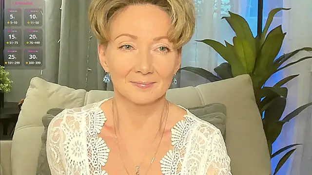 Snapshot of AkexandraFix chatting on February 13, 2026, 2:06 pm AkexandraFix online show from February 13, 2026, 2:06 pm