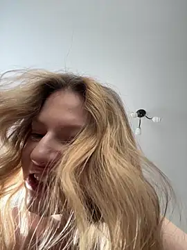 Snapshot of MaryHiggins chatting on February 21, 2026, 12:07 pm MaryHiggins online show from February 21, 2026, 12:07 pm