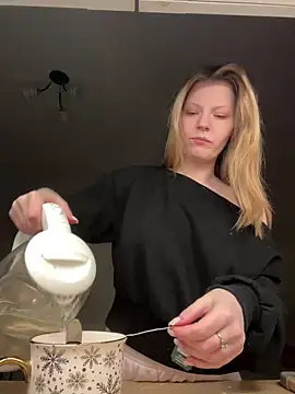 Snapshot of MaryHiggins chatting on February 8, 2026, 9:34 pm MaryHiggins online show from February 8, 2026, 9:34 pm